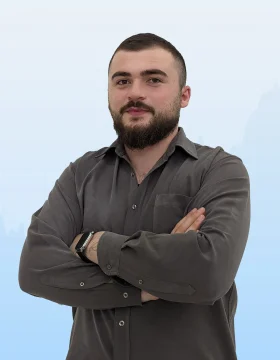 როლანდი ვარდია, ბუღალტერი
